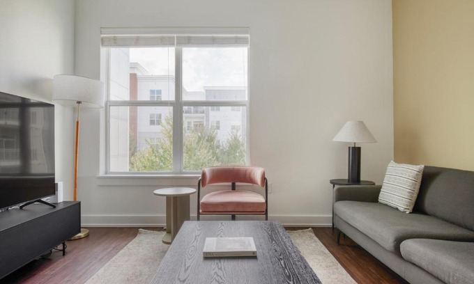 Cambridge Apartment | Alewife 2br w gym wd nr shopping T BOS-933