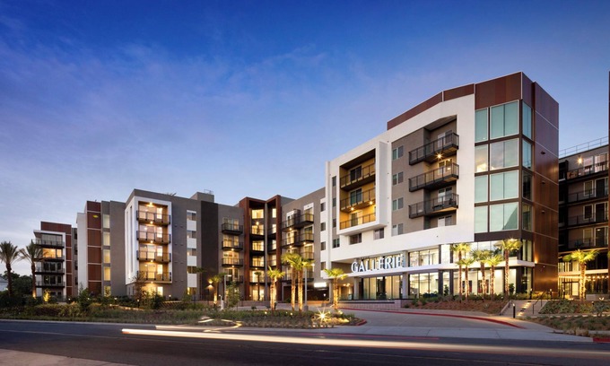 Mission Valley Apartment | Alexan Gallerie-Chic 1-bedroom apartment with AC and fitness room