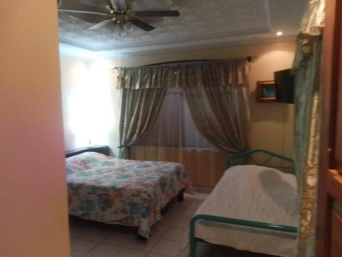 Alajuela Bed & Breakfast | Alexander b&b