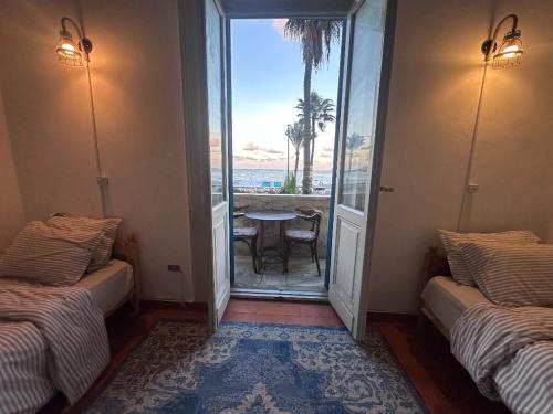Al-Jumruk House | Alexandria private rooms, Only For Men 仅限男士