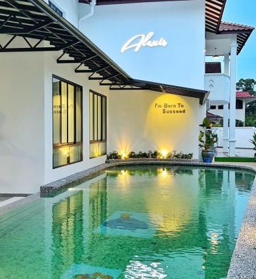 Muar House | ALEXIS VILLA Whole OR Room