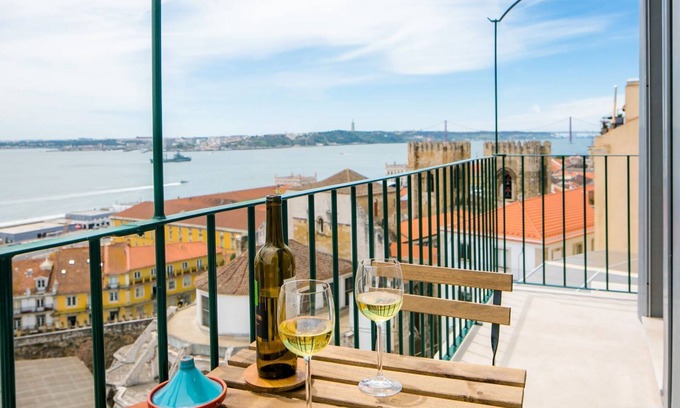 Se Apartment | Alfama Terrace River View by LovelyStay