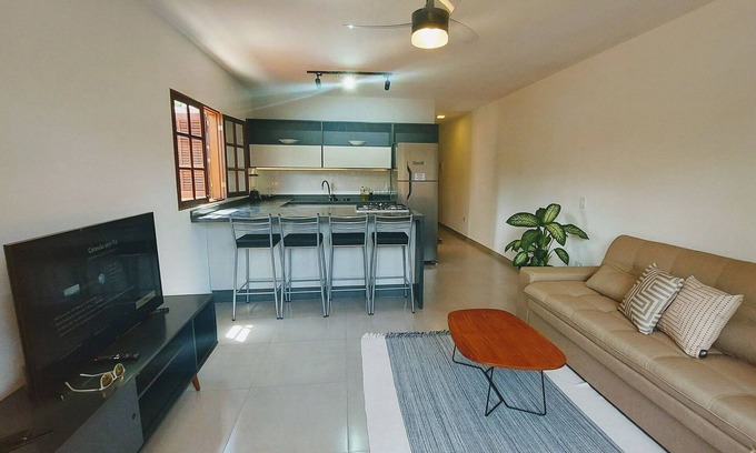 Mambucaba Apartment | Algodão – Cosy Flat, Pool, 50m from the Beach, Private Barbecue, AC, Wi-Fi, Netflix, Garage