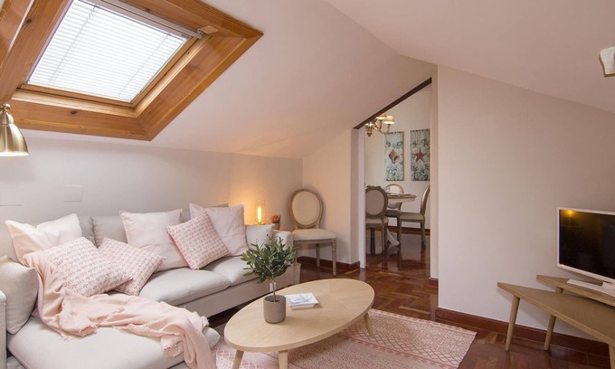 San Pedro Apartment | Alhambra Duplex Penthouse