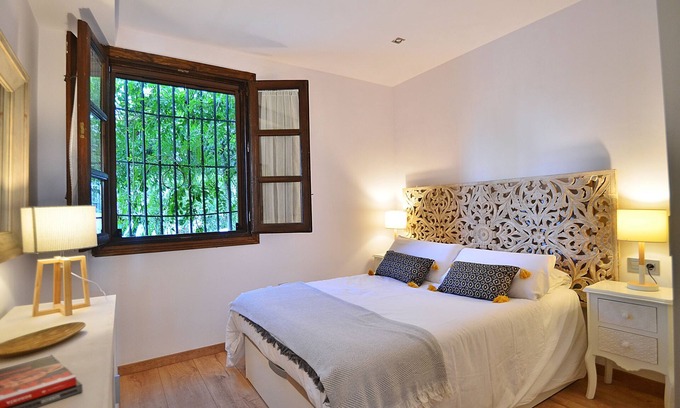 Beiro Apartment | Alhamra, panoramic views and private parking