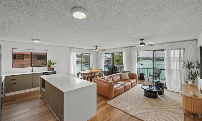 Tweed Heads Apartment | Ali's Waterfront Escape