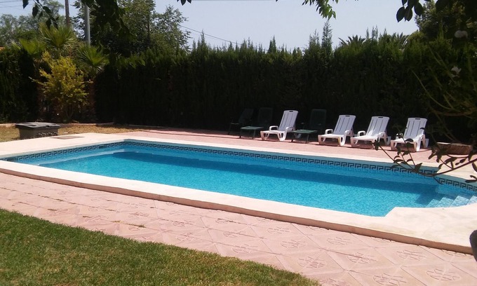 San Vicente del Raspeig Villa | ALICANTE CHALET WITH POOL 12 PEOPLE NEAR BEST BEACHES
