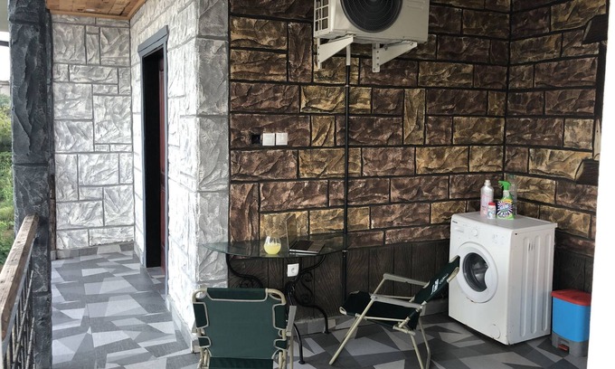 Douala Apartment | Alice's Garden