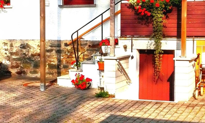 Oberkotzau Apartment | ALiRiNA apartment, 4 beds, parking lot, for up to 5 persons (80gm)