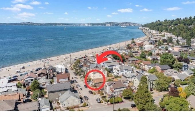 West Seattle House | ★ ALKI BEACH HOUSE ★ PARKING