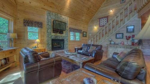 Foxfire Estates House | All Decked Out