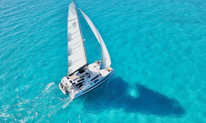 Nassau Boat Rental | All Inclusive Luxury Sailing Catamaran W/captain & Chef 4 bedrooms 8 guests.