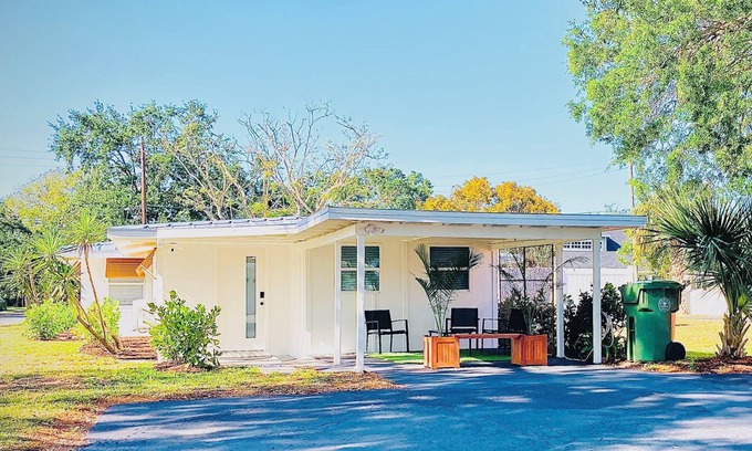 River District Condo | All NEW 1-bedroom condo located in the stunning Riverview area of Bradenton