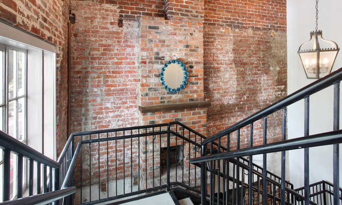 Faubourg Marigny Apartment | All-New Renov Large 3 bdrm, 2 ba Apt Huge Balcony on Frenchmen Street