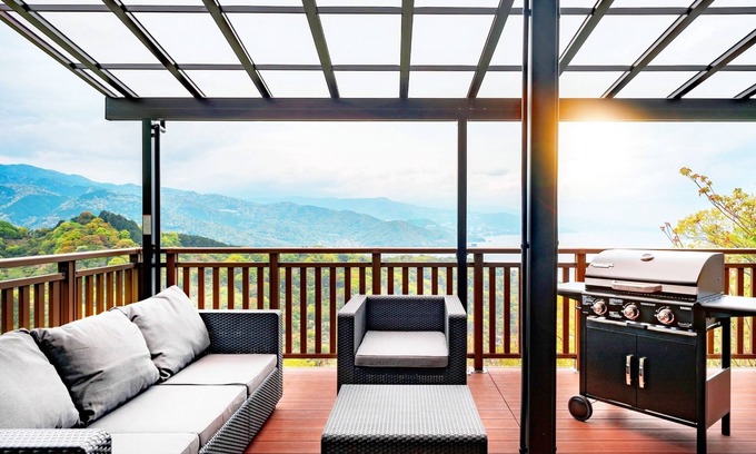 Shimotaga House | All rooms have ocean views A rental villa with a hot spring and a terrace with a spectacular view/Atami Shizuoka