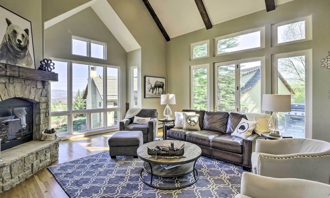 Cordillera House | All-Season Cordillera Home w/Golf View & Hot Tub!