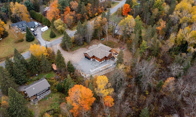 Huntsville Cottage | All Season Muskoka Cottage*HotTub*Sauna*Beach*BBQ