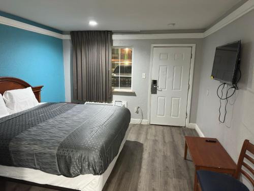 Cedar Crest Hotel | All Season Suites Inn