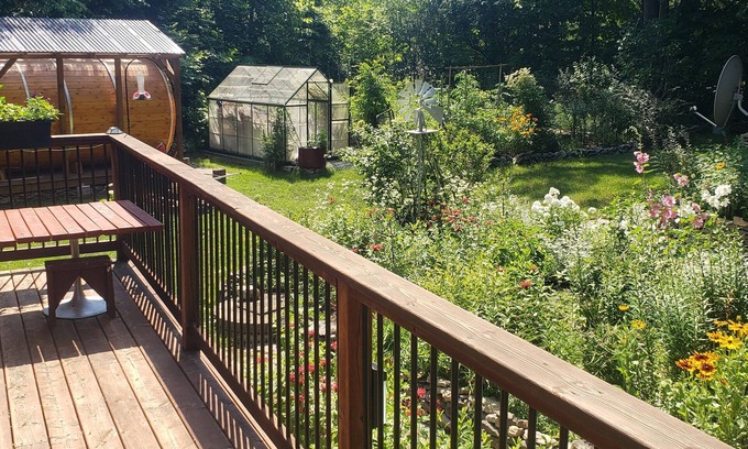 Victoria Road Cottage | All seasons cottage on Balsam lake near Balsam lake provincial park