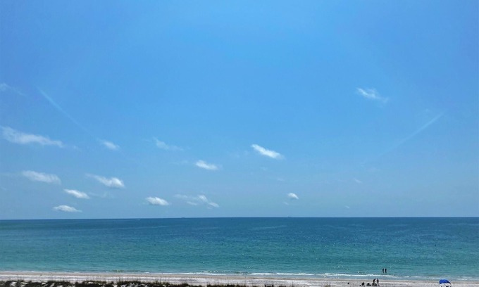 Madeira Beach Condo | All Seasons Vacation Resort by Liberte'