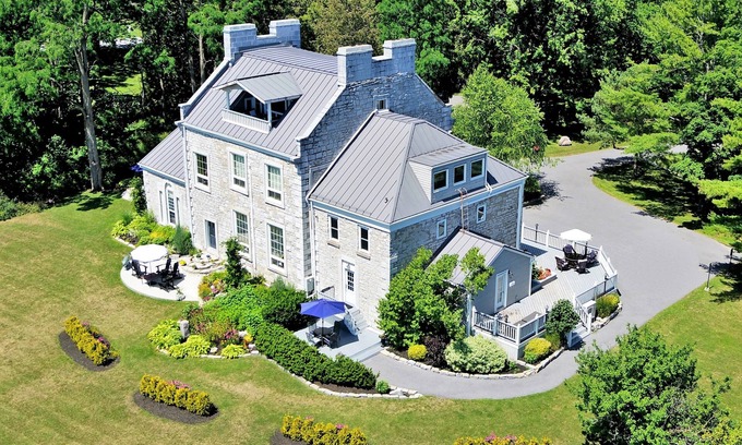 Kingston Apartment | All Suites Whitney Manor