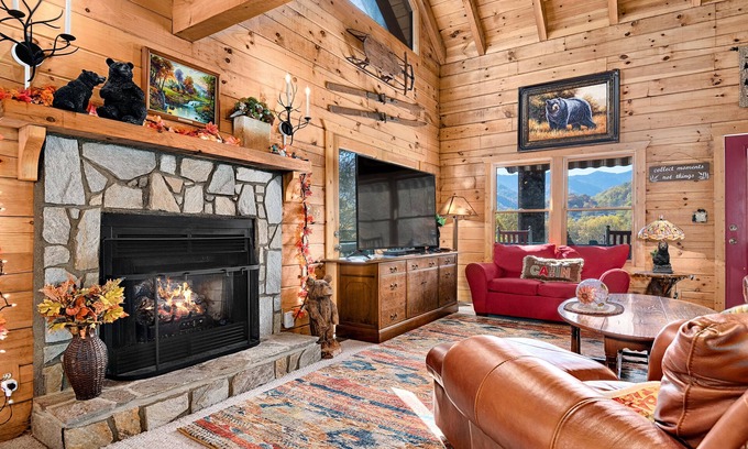 Valley Creek Run Cabin | All the comfort of home log cabin, mountain View, Hot Tub, Pool Table, sleeps 10