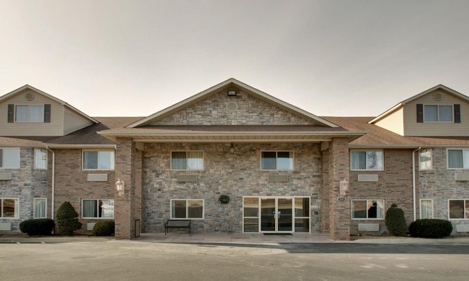 St. Robert Hotel | All Towne Suites