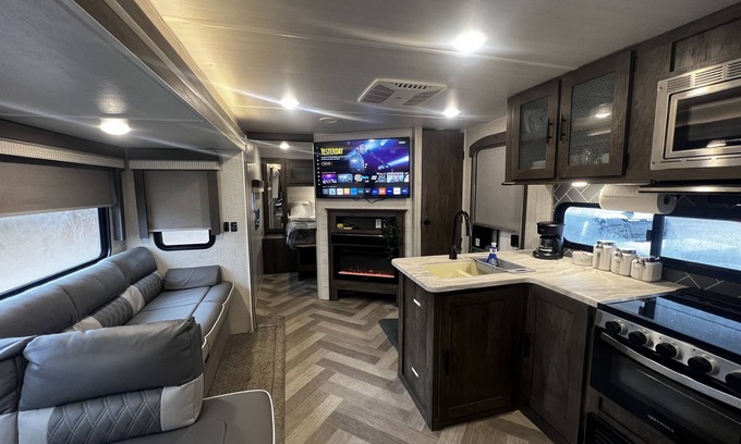 Valliant House | All You Need RV Dream Suite