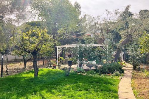Municipio 4 House | Alla Villa In Bari City - Happy Rentals