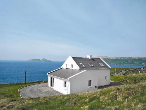 Ballinskelligs House | Allaghee Mor St Finians Bay