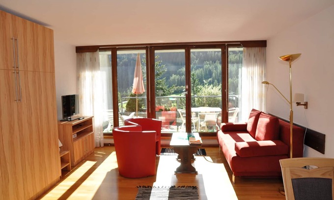 Engadin Scoul Apartment | Allegra and welcome to the Tulai G98 vacation apartment