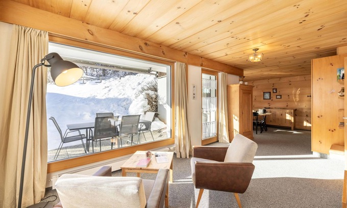 Engadin Scoul Apartment | Allegra und Herzlich Willkommen in der Ferienwohnung Chasa Val Parterre