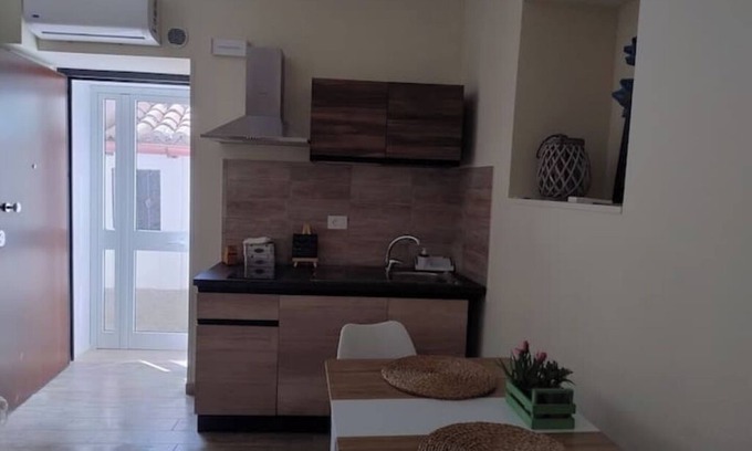 Pizzo Condo | Alley Fortune Holiday Home - two new apartments together in ancient alley