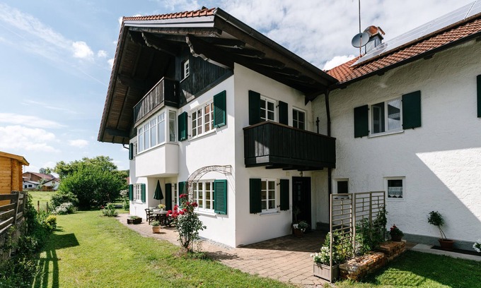 Rosshaupten Apartment | Allgäu a. Forggensee - near Neuschwanstein, apartment f. Couples and family, 2 bedrooms, WLAN