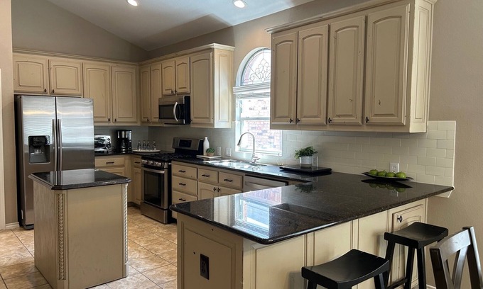 Keller House | Alliance/North Fort Worth Recently Renovated + Community Pools/Park!