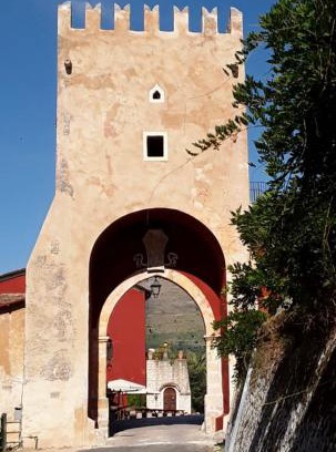 Abbazia di Fossanova Apartment | Alloggio La Torre Fossanova