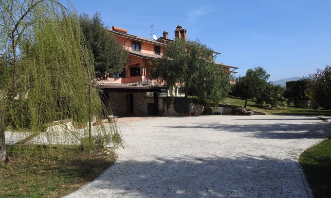 Fara in Sabina House | Alloggio turistico confortevole nelle colline di Passo Corese a Fara in Sabina