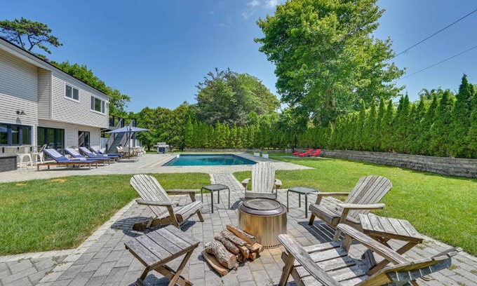 Hampton Bays House | Alluring Hampton Bays Hideaway Less Than 2 Mi to Beach!
