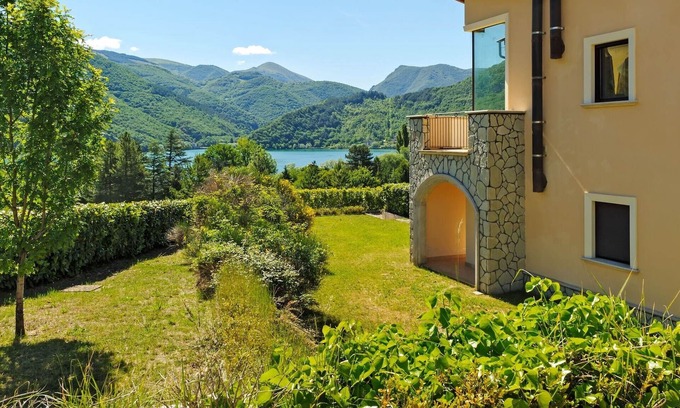 Scanno House | Alluring Holiday Home in Scanno with Garden