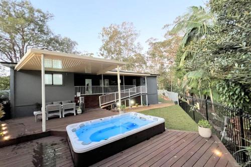Umina Beach House | Ally’s Umina Oasis, pet-friendly spa coastal oasis