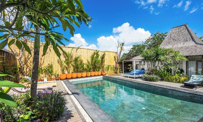 Banjar Semer Villa | Alma, 5 Bedroom Joglo Villa in Canggu + Bilyard