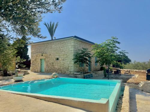 Kfardebian House | Alma Del Monte Stone House w Pool Terrace