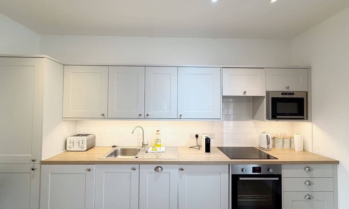Clifton Apartment | Alma Vale Apartments 4 - Hopewell