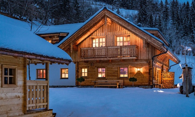 Haus Apartment | Almchalet Linharterhof