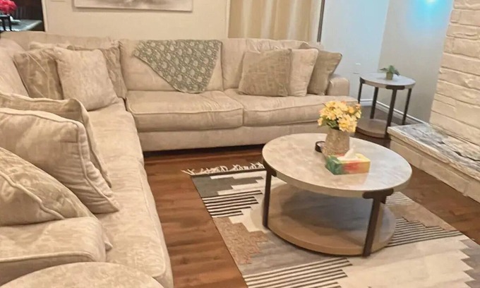 Milton House | Almost 3000 sq.ft of living area on main floor.