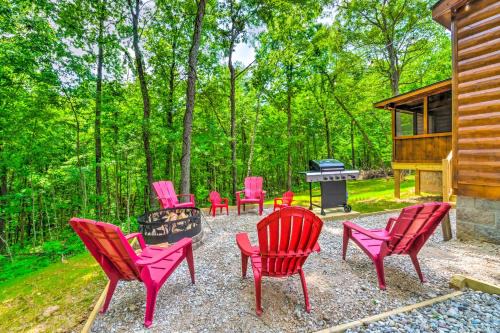 Lindseyville House | Almost Heaven Too 50-Acre Escape with Pond!