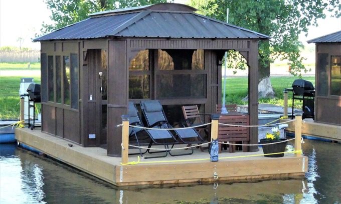 Lacolle Cabin | Aloberge 6 Saint-Paul-de-l'Île-aux-Noix