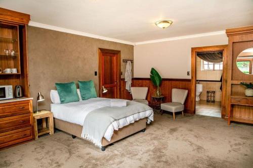 Rustenburg Apartment | Aloe room