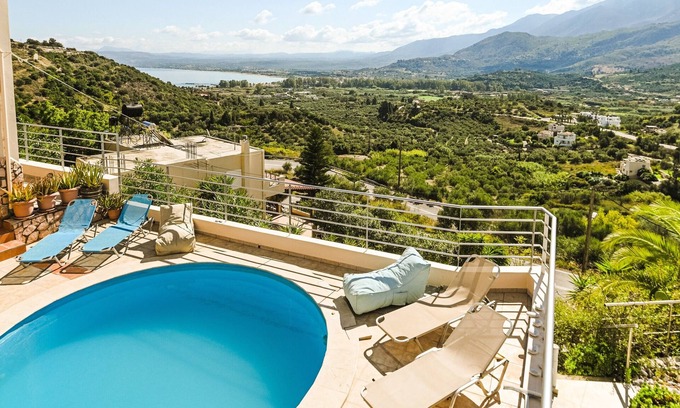 Exopoli Villa | Aloe Villa Chania Crete Retreat and Relax Villa