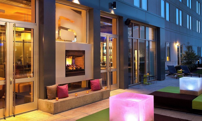 Greenbrier East Hotel | Aloft Chesapeake